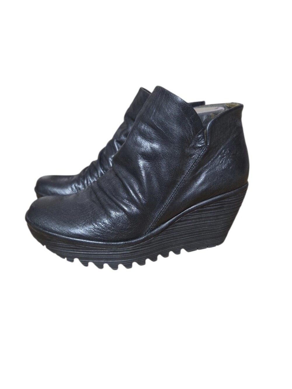Fly London Yip black leather wedge ankle Boots Size 37 Us 6.5 Slouchy Trendy
